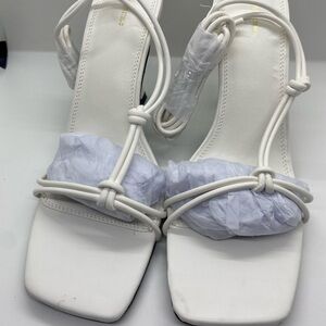 NWT Pretty Litttle Thing White Lace Up Square Twisted Knot Heels Size 7UK 9US